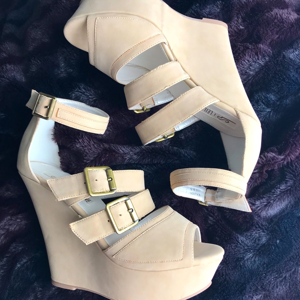 Leila Stone Ivory wedge heels